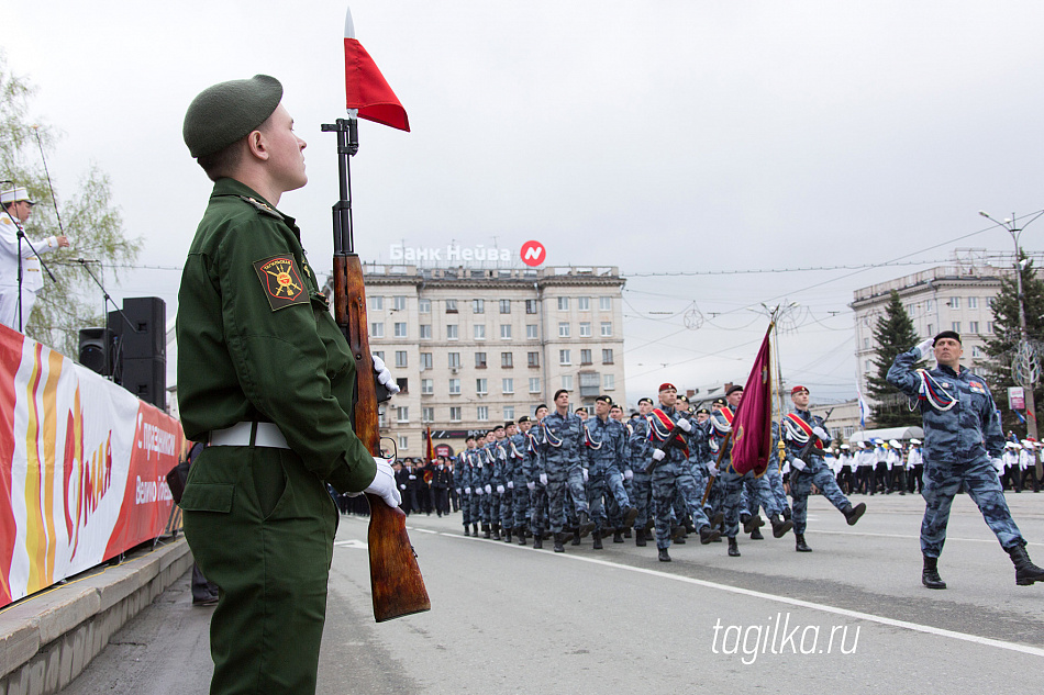 «Тагильский рабочий» объявляет конкурс школьных эссе «Знаем. Помним. Гордимся»