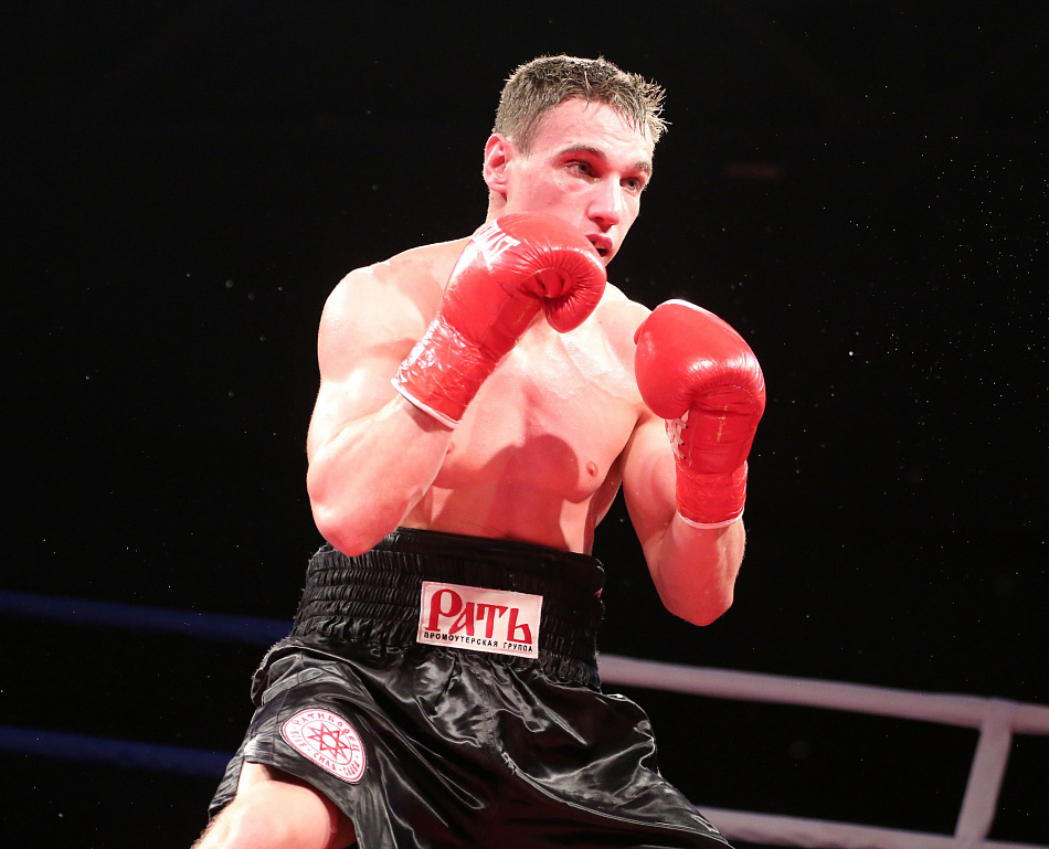 Тагильчанин Никита Кузнецов выиграл рейтинговый бой на турнире по профессиональному боксу