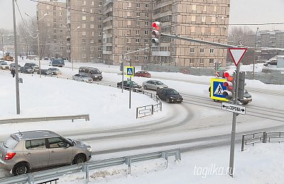 МВД предлагает запретить ездить зимой на летней резине 