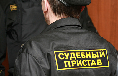  В Нижнем Тагиле приставы провели подомовой обход неплательщиков налогов