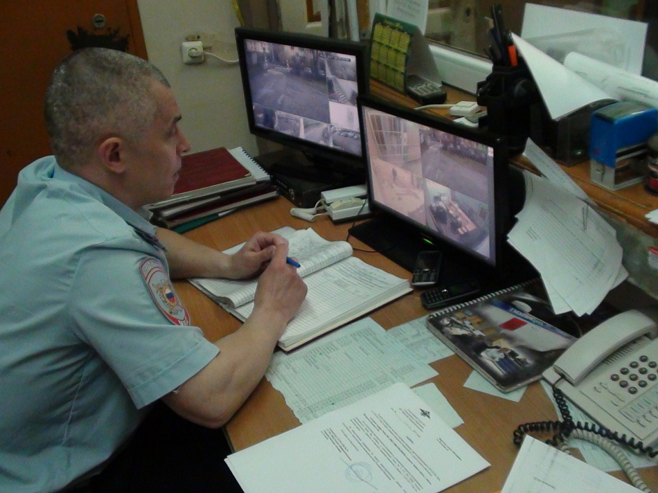 Тагильчанин поблагодарил полицейских: за несколько часов они нашли украденные колеса дорогой иномарки