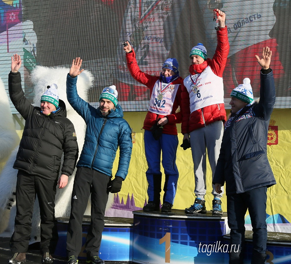 Олимпийский чемпион Антон Шипулин стал третьим на "Лыжне России" в Нижнем Тагиле