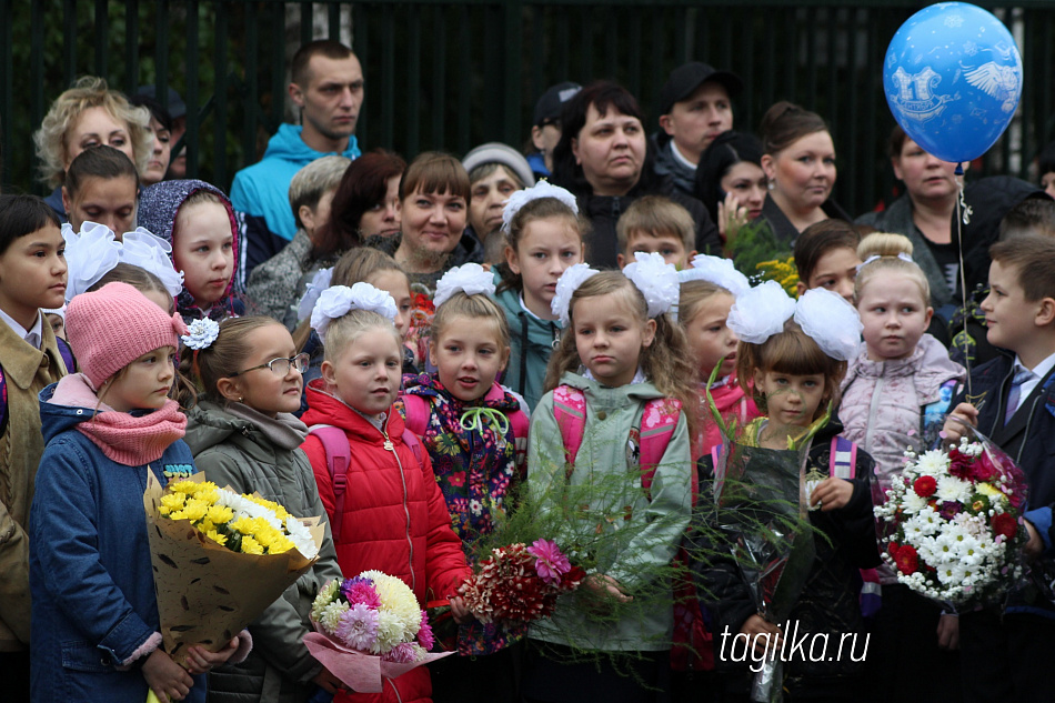 В школе №72 Нижнего Тагила, где прошел капитальный ремонт, прозвенел первый звонок