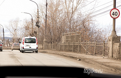 До закрытия движения по мосту на улице Циолковского остался месяц