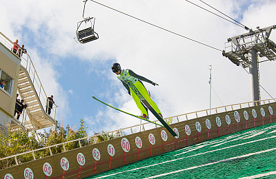 Юные летающие лыжники Нижнего Тагила - победители всероссийских соревнований в Красноярске