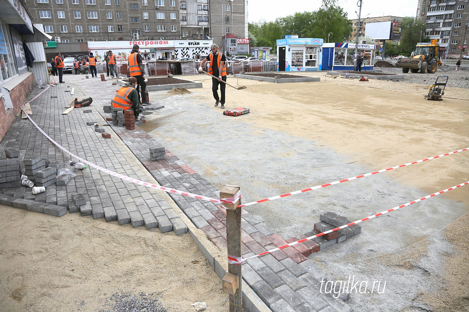 Реконструкция площади на улице Зари в Нижнем Тагиле завершится к 1 июля