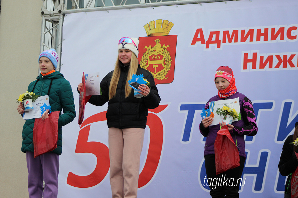 Юные лыжники Нижнего Тагила - победители первенства Свердловской области