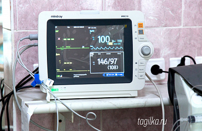 Демидовская больница получила четыре новых прикроватных монитора для пациентов реанимации