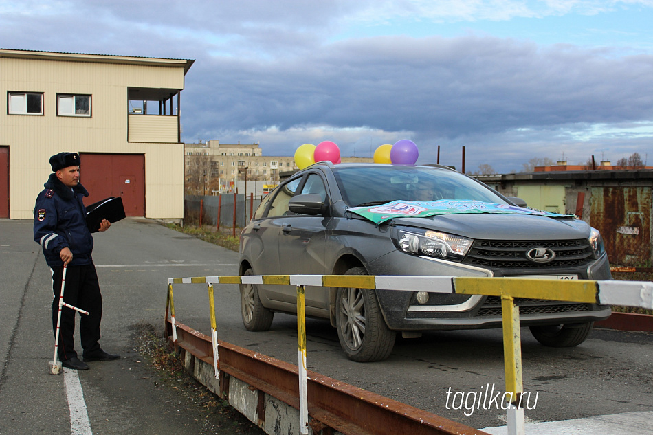 Учителя школ Нижнего Тагила соревновались в мастерстве вождения  