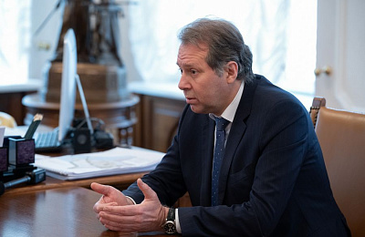 Генеральный директор Уралвагонзавода заверил губернатора, что предприятие «работало, работает и будет работать»