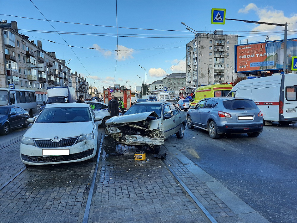 Уголовное дело возбуждено в отношении водителя, совершившего наезд на пешеходов в Нижнем Тагиле