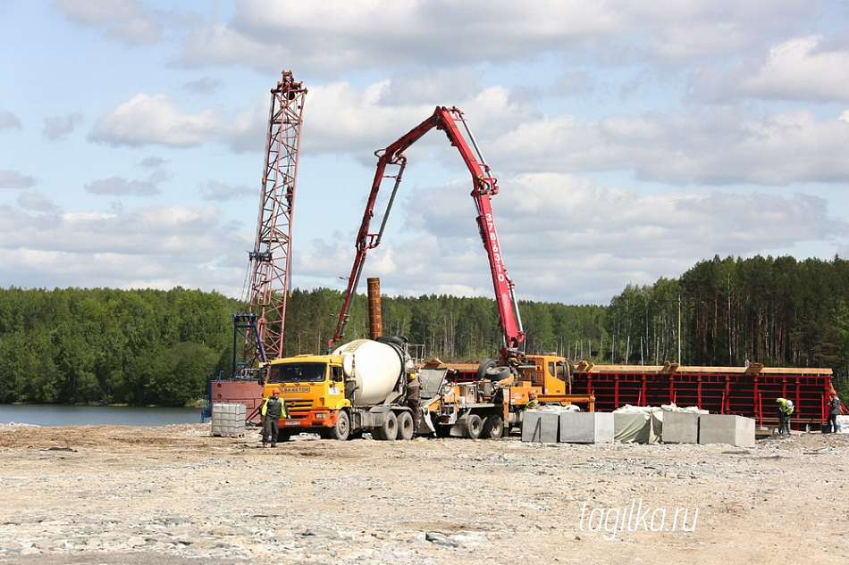 Нет сомнений: мост через Тагильский пруд построят в срок