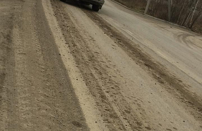 Гряземесы-большегрузы проехали по недавно отремонтированной улице Кулибина