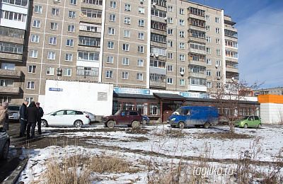 Территорию около дома №10 на улице Космонавтов благоустроят