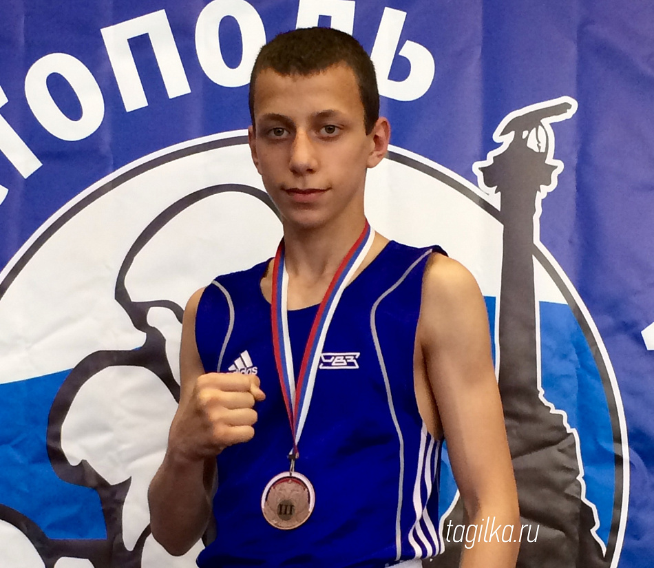 Младший, но самый титулованный