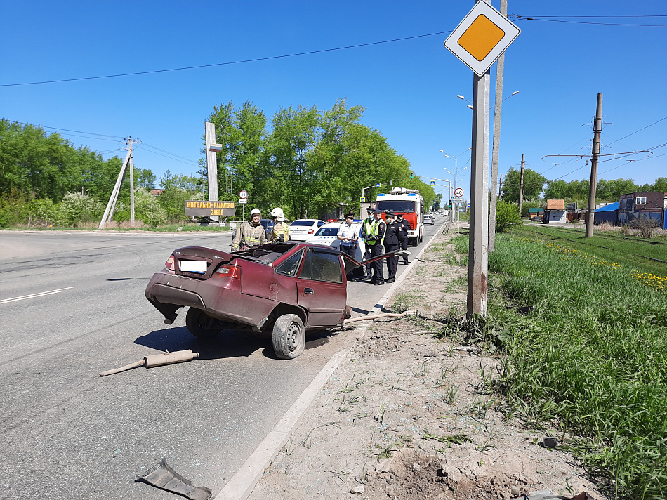 Смертельное ДТП в Нижнем Тагиле: машину разорвало, водитель погиб