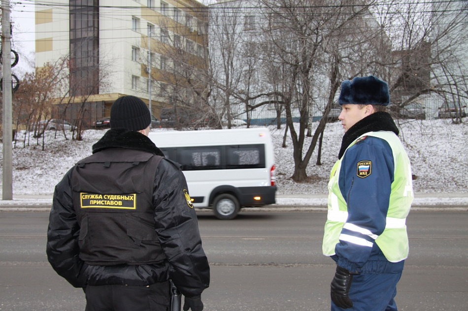 Судебные приставы протестировали новые видеокамеры, которые сообщают о долгах водителя по номеру автомобиля