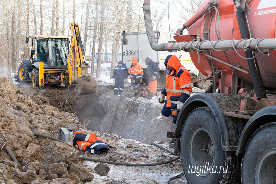 Крайний срок завершения работ на месте порыва – завтра  