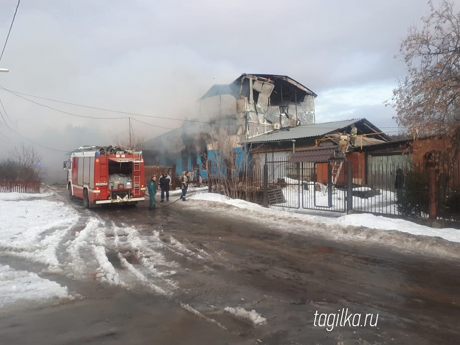 Крупный пожар произошел в Нижнем Тагиле 