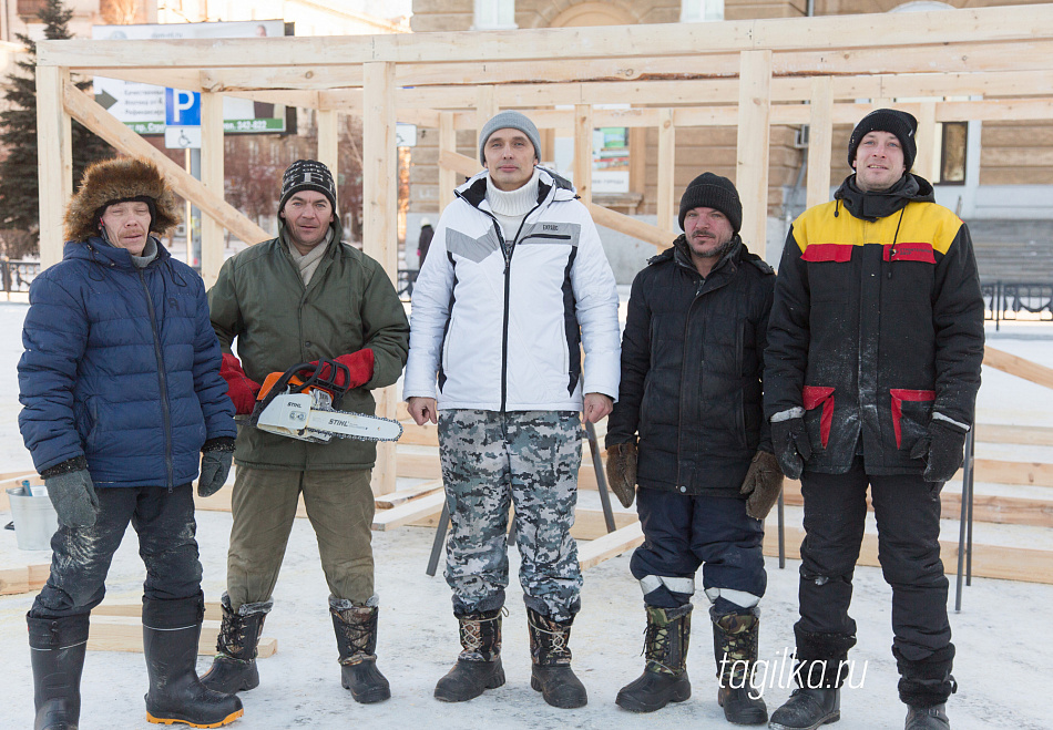 В Нижнем Тагиле строят ледовый городок