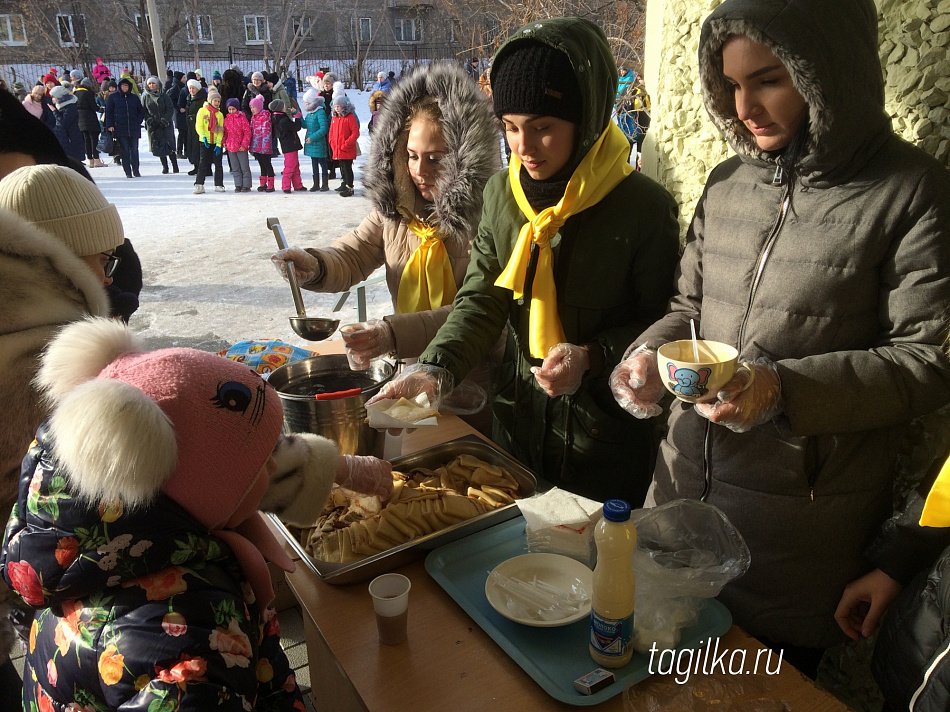 Тагильские школьники отметили Масленицу