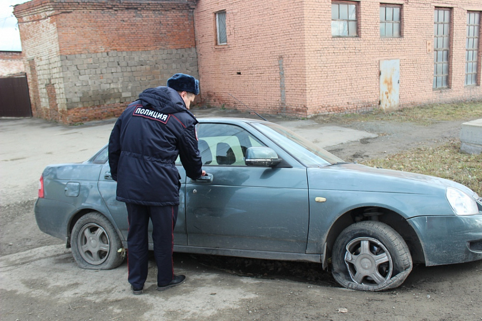 В Нижнем Тагиле полицейские по горячим следам раскрыли угон Приоры