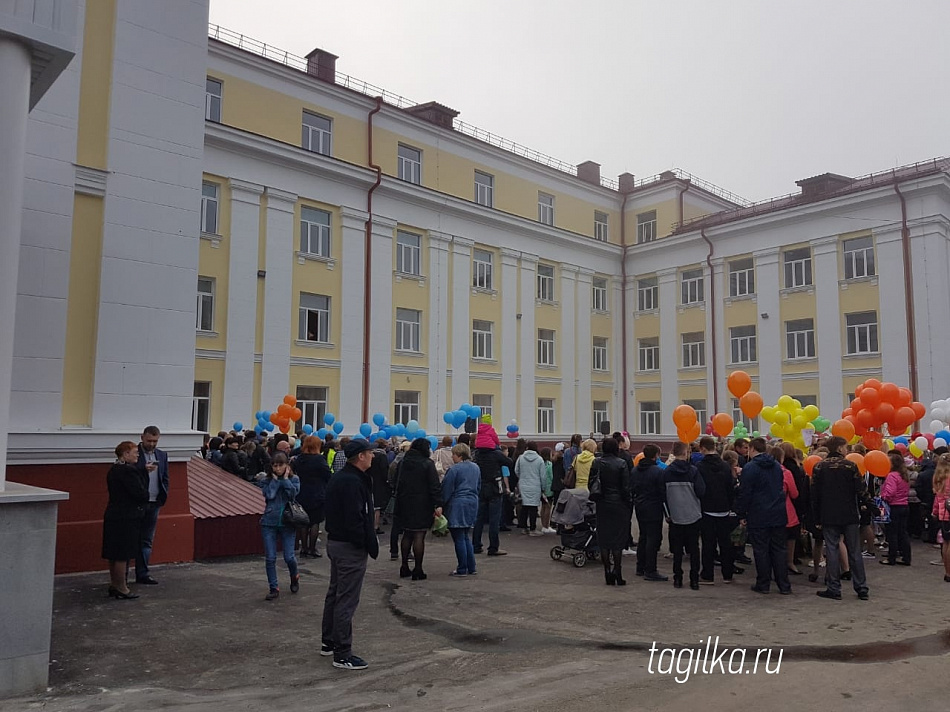 В школах Нижнего Тагила прозвенел первый звонок