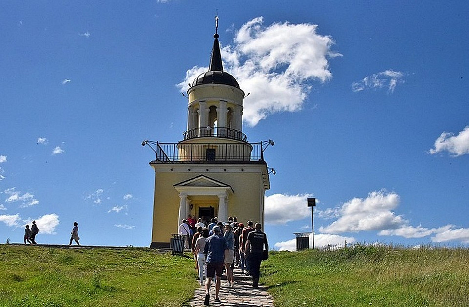 Свердловская область вошла в десятку лучших регионов России по объему туристических услуг