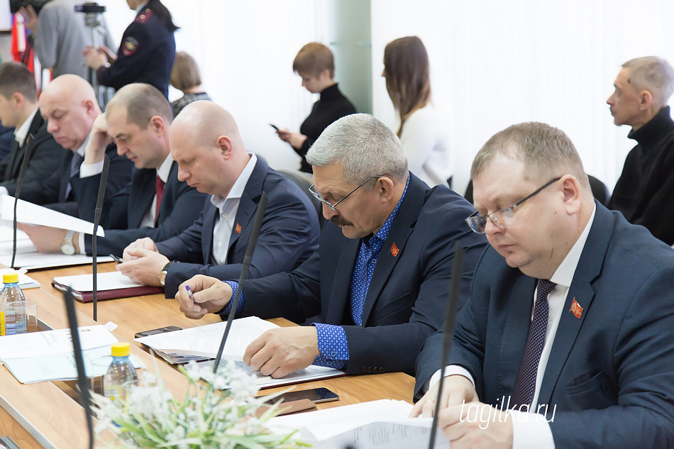 Денежные выплаты многодетным семьям взамен бесплатного земельного участка одобрены с поправками