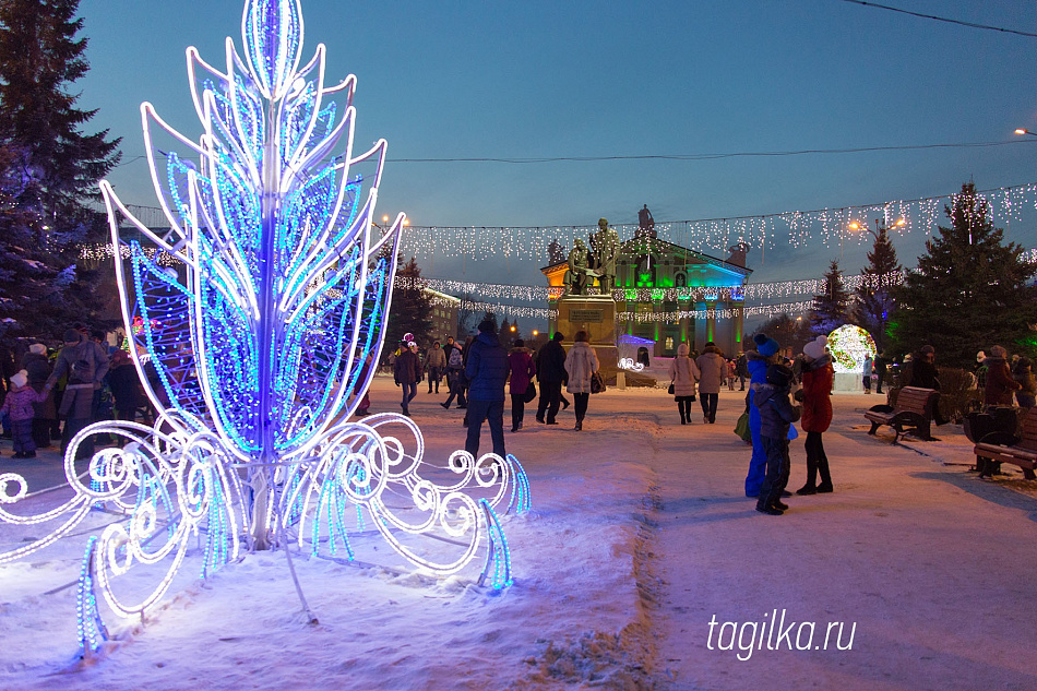 Театральную площадь закрывают на новогодние праздники